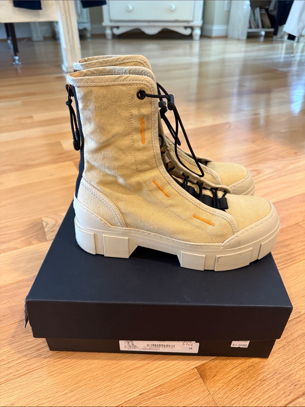 Vic Mati Women’s Boots View 4